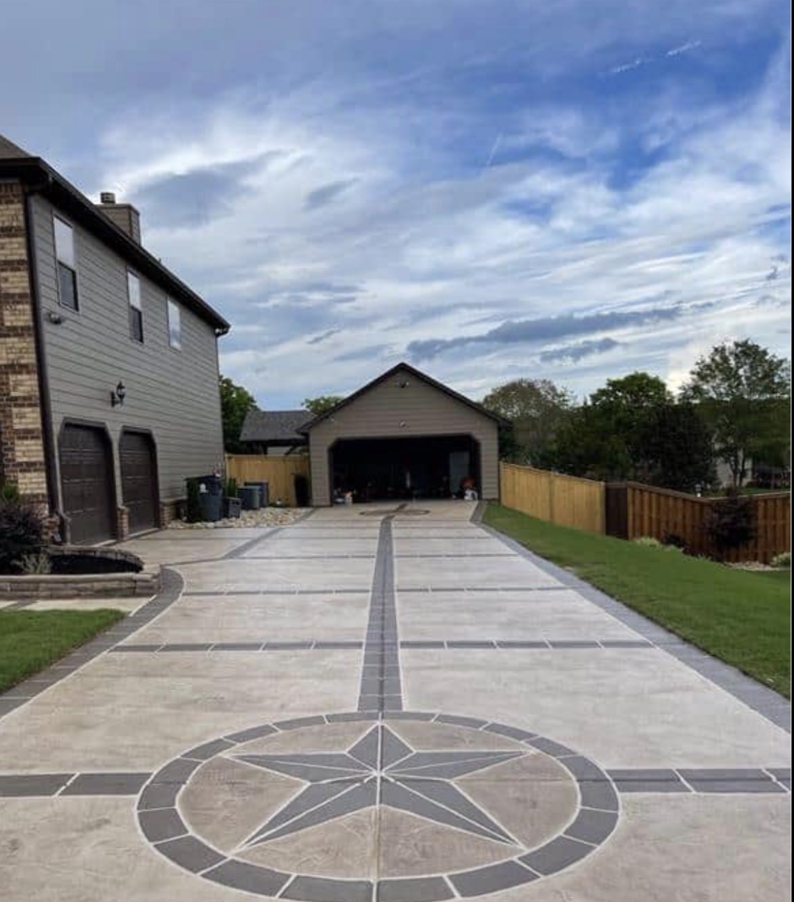 Finished driveway with decorative stone detail